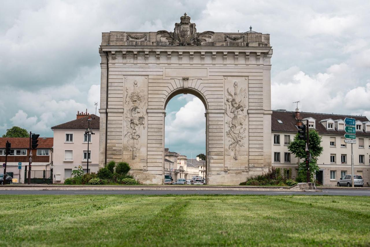 Le Petit Leon Apartment Chalons-en-Champagne Exterior photo